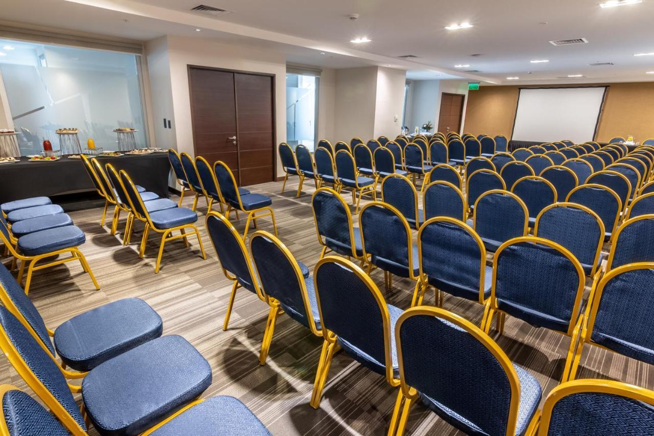 Mds Hotel Chillán Dış mekan fotoğraf A meeting room at the hotel